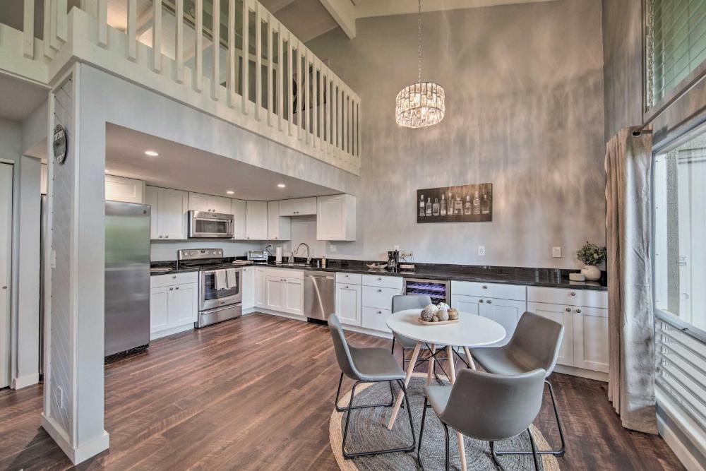 Coastal Escape Condo with Pool, Near Beaches!